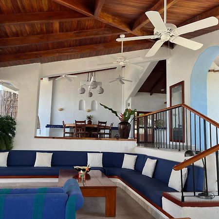 Villa De La Roca Zihuatanejo Buitenkant foto
